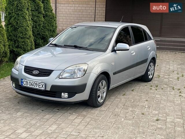 Серый Киа Рио, объемом двигателя 1.4 л и пробегом 188 тыс. км за 4600 $, фото 2 на Automoto.ua