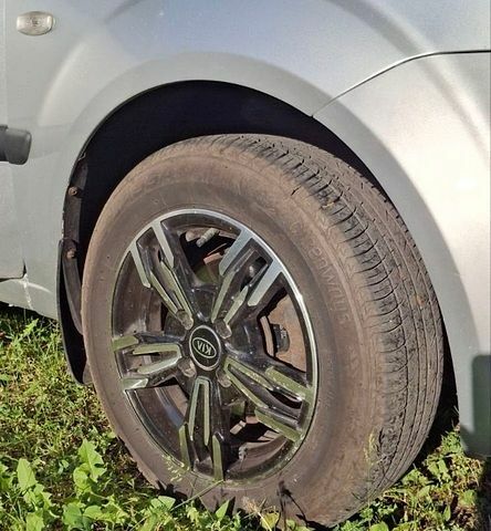 Сірий Кіа Ріо, об'ємом двигуна 1.4 л та пробігом 240 тис. км за 5000 $, фото 3 на Automoto.ua