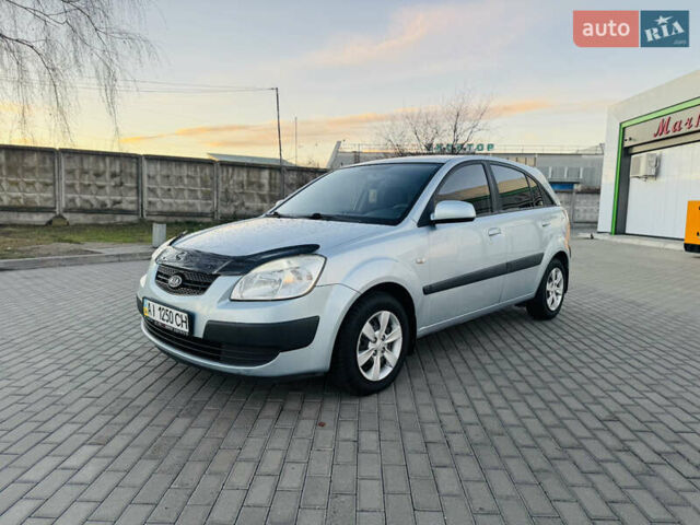 Серый Киа Рио, объемом двигателя 1.4 л и пробегом 190 тыс. км за 6200 $, фото 7 на Automoto.ua
