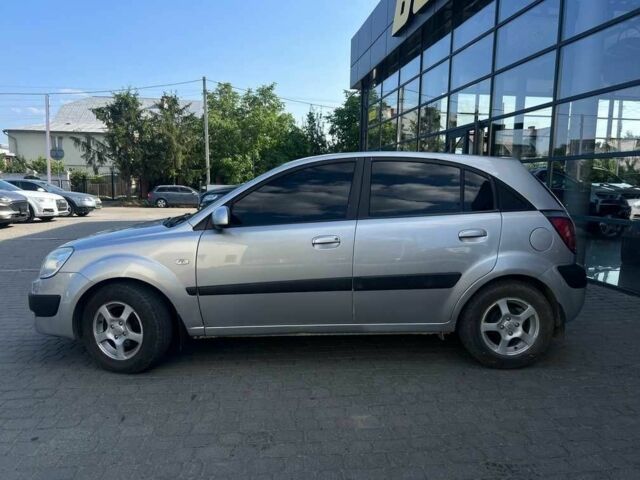 Серый Киа Рио, объемом двигателя 1.4 л и пробегом 135 тыс. км за 5778 $, фото 3 на Automoto.ua