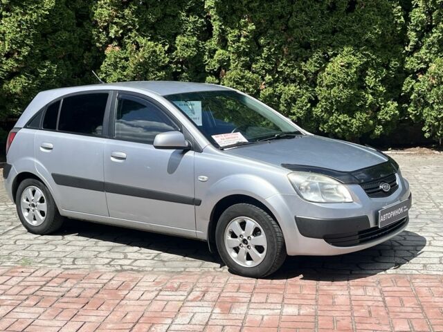 Серый Киа Рио, объемом двигателя 1.4 л и пробегом 174 тыс. км за 3999 $, фото 1 на Automoto.ua