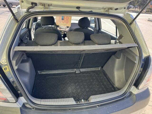 Серый Киа Рио, объемом двигателя 1.4 л и пробегом 196 тыс. км за 4450 $, фото 15 на Automoto.ua