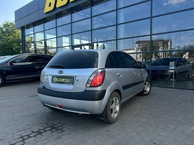 Серый Киа Рио, объемом двигателя 1.4 л и пробегом 135 тыс. км за 5778 $, фото 6 на Automoto.ua