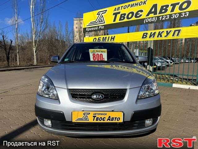 Серый Киа Рио, объемом двигателя 1.4 л и пробегом 196 тыс. км за 4450 $, фото 1 на Automoto.ua