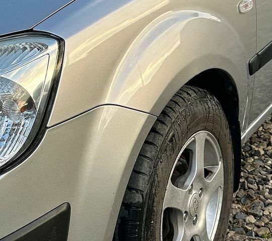 Серый Киа Рио, объемом двигателя 1.4 л и пробегом 136 тыс. км за 5200 $, фото 5 на Automoto.ua
