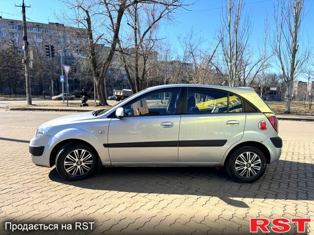 Серый Киа Рио, объемом двигателя 1.4 л и пробегом 196 тыс. км за 4450 $, фото 3 на Automoto.ua