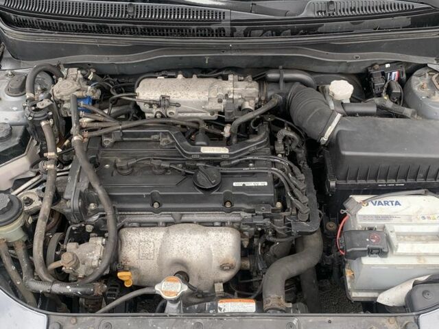 Сірий Кіа Ріо, об'ємом двигуна 1.4 л та пробігом 250 тис. км за 4697 $, фото 3 на Automoto.ua