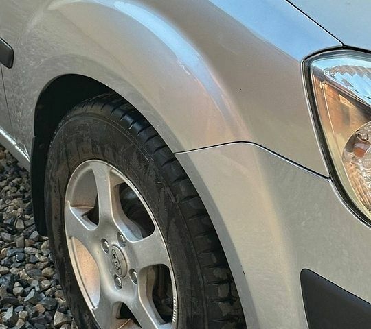 Серый Киа Рио, объемом двигателя 1.4 л и пробегом 136 тыс. км за 5200 $, фото 21 на Automoto.ua
