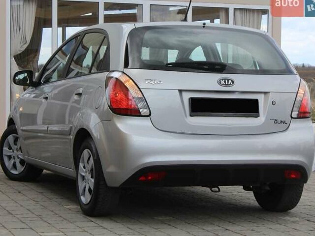 Сірий Кіа Ріо, об'ємом двигуна 1.4 л та пробігом 165 тис. км за 5590 $, фото 27 на Automoto.ua