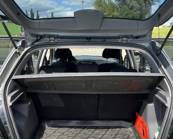 Серый Киа Рио, объемом двигателя 1.4 л и пробегом 128 тыс. км за 6800 $, фото 14 на Automoto.ua