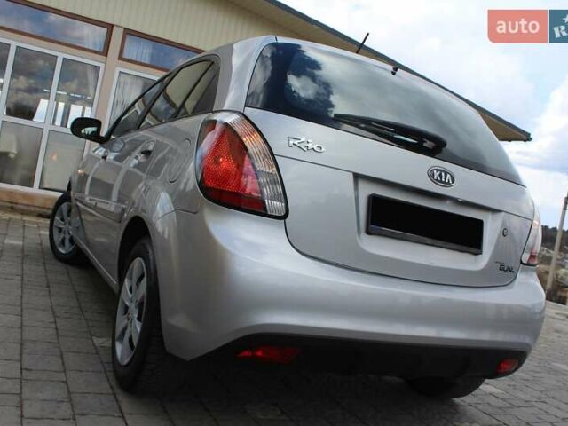 Сірий Кіа Ріо, об'ємом двигуна 1.4 л та пробігом 165 тис. км за 5590 $, фото 37 на Automoto.ua