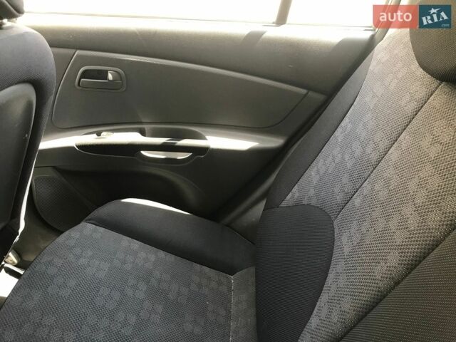 Серый Киа Рио, объемом двигателя 1.4 л и пробегом 95 тыс. км за 2880 $, фото 6 на Automoto.ua