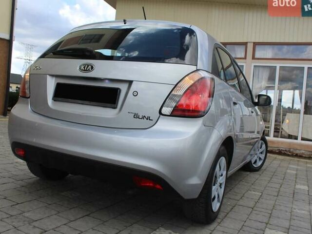 Сірий Кіа Ріо, об'ємом двигуна 1.4 л та пробігом 165 тис. км за 5590 $, фото 34 на Automoto.ua