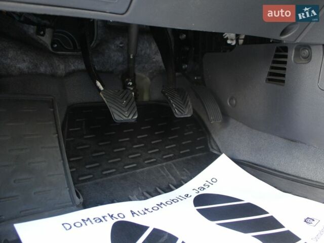 Сірий Кіа Ріо, об'ємом двигуна 1.4 л та пробігом 165 тис. км за 5590 $, фото 58 на Automoto.ua