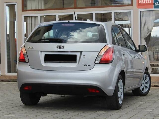 Сірий Кіа Ріо, об'ємом двигуна 1.4 л та пробігом 165 тис. км за 5590 $, фото 31 на Automoto.ua