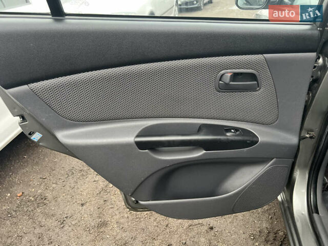 Серый Киа Рио, объемом двигателя 1.6 л и пробегом 207 тыс. км за 7299 $, фото 19 на Automoto.ua