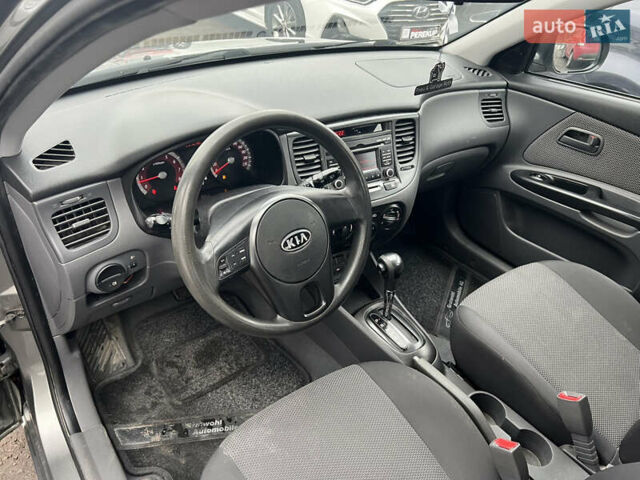 Серый Киа Рио, объемом двигателя 1.6 л и пробегом 207 тыс. км за 7299 $, фото 13 на Automoto.ua