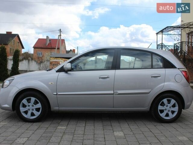 Сірий Кіа Ріо, об'ємом двигуна 1.4 л та пробігом 165 тис. км за 5590 $, фото 47 на Automoto.ua