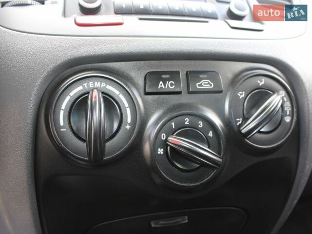 Сірий Кіа Ріо, об'ємом двигуна 1.4 л та пробігом 165 тис. км за 5590 $, фото 63 на Automoto.ua
