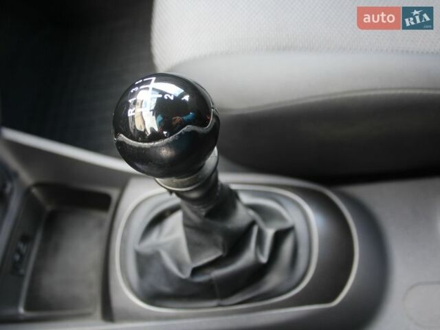 Сірий Кіа Ріо, об'ємом двигуна 1.4 л та пробігом 165 тис. км за 5590 $, фото 65 на Automoto.ua