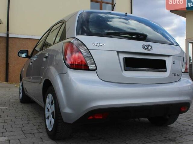 Сірий Кіа Ріо, об'ємом двигуна 1.4 л та пробігом 165 тис. км за 5590 $, фото 51 на Automoto.ua