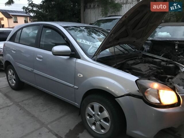Серый Киа Рио, объемом двигателя 1.4 л и пробегом 95 тыс. км за 2880 $, фото 12 на Automoto.ua