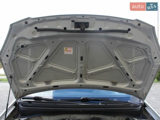 Сірий Кіа Ріо, об'ємом двигуна 1.4 л та пробігом 165 тис. км за 5590 $, фото 105 на Automoto.ua
