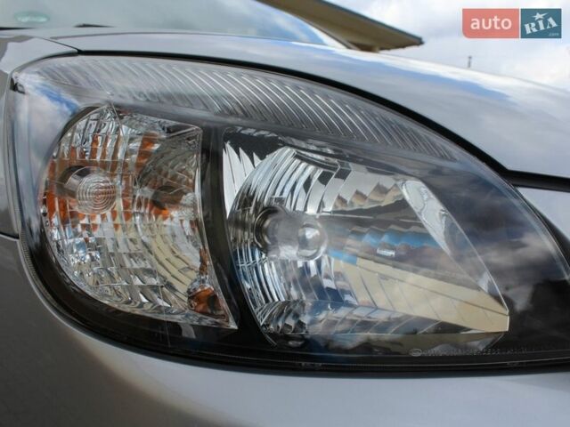 Сірий Кіа Ріо, об'ємом двигуна 1.4 л та пробігом 165 тис. км за 5590 $, фото 23 на Automoto.ua