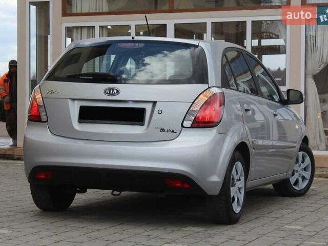 Сірий Кіа Ріо, об'ємом двигуна 1.4 л та пробігом 165 тис. км за 5590 $, фото 30 на Automoto.ua
