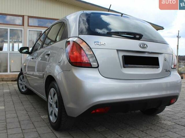 Сірий Кіа Ріо, об'ємом двигуна 1.4 л та пробігом 165 тис. км за 5590 $, фото 41 на Automoto.ua