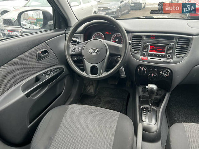 Серый Киа Рио, объемом двигателя 1.6 л и пробегом 207 тыс. км за 7299 $, фото 14 на Automoto.ua