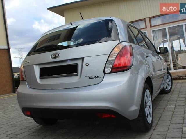 Сірий Кіа Ріо, об'ємом двигуна 1.4 л та пробігом 165 тис. км за 5590 $, фото 33 на Automoto.ua