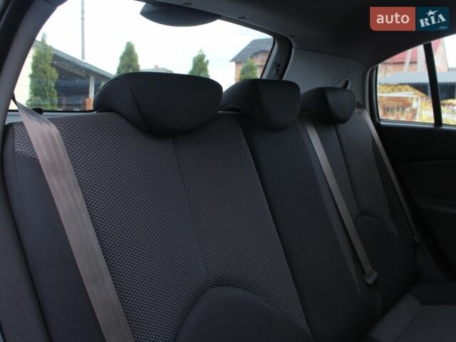 Сірий Кіа Ріо, об'ємом двигуна 1.4 л та пробігом 165 тис. км за 5590 $, фото 81 на Automoto.ua