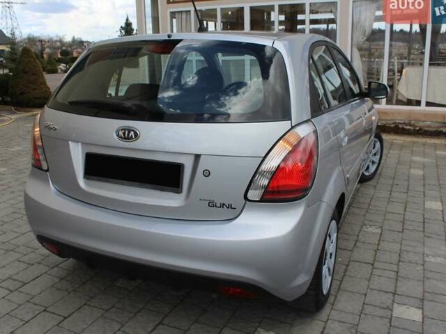 Сірий Кіа Ріо, об'ємом двигуна 1.4 л та пробігом 165 тис. км за 5590 $, фото 35 на Automoto.ua