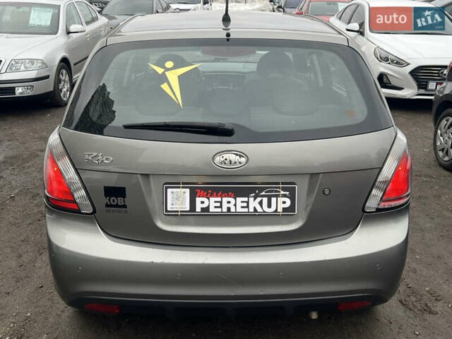 Серый Киа Рио, объемом двигателя 1.6 л и пробегом 207 тыс. км за 7299 $, фото 7 на Automoto.ua