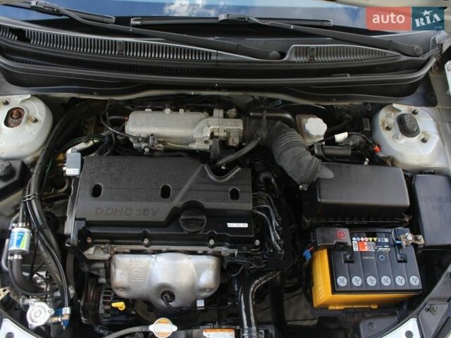 Сірий Кіа Ріо, об'ємом двигуна 1.4 л та пробігом 165 тис. км за 5590 $, фото 104 на Automoto.ua