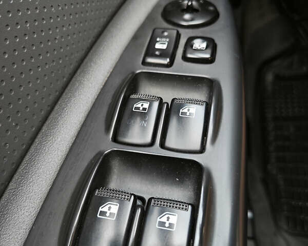 Сірий Кіа Ріо, об'ємом двигуна 1.4 л та пробігом 213 тис. км за 6000 $, фото 7 на Automoto.ua