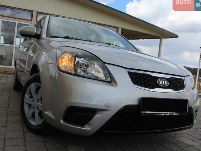 Сірий Кіа Ріо, об'ємом двигуна 1.4 л та пробігом 165 тис. км за 5590 $, фото 17 на Automoto.ua