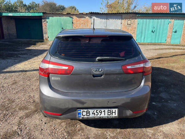 Серый Киа Рио, объемом двигателя 1.4 л и пробегом 277 тыс. км за 6200 $, фото 3 на Automoto.ua