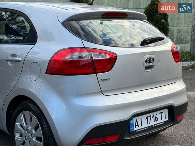 Серый Киа Рио, объемом двигателя 1.4 л и пробегом 103 тыс. км за 8000 $, фото 9 на Automoto.ua