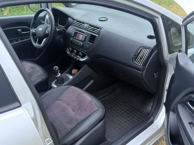 Сірий Кіа Ріо, об'ємом двигуна 1.12 л та пробігом 154 тис. км за 5500 $, фото 4 на Automoto.ua