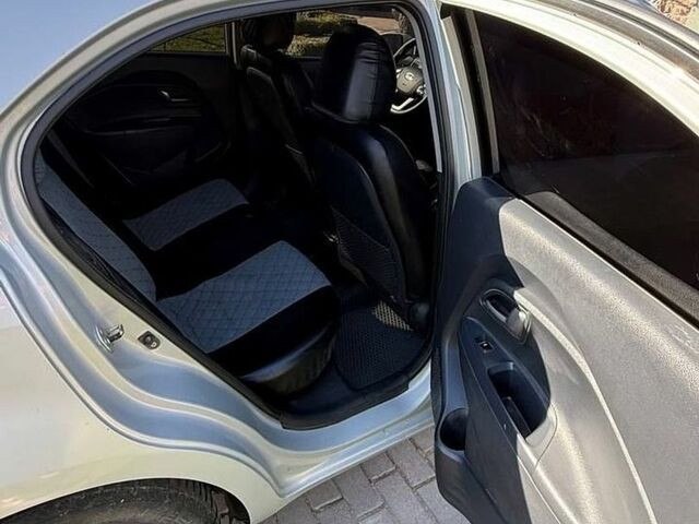 Сірий Кіа Ріо, об'ємом двигуна 1.12 л та пробігом 220 тис. км за 5700 $, фото 9 на Automoto.ua