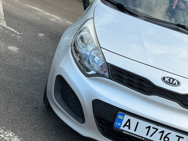 Сірий Кіа Ріо, об'ємом двигуна 1.4 л та пробігом 103 тис. км за 7500 $, фото 4 на Automoto.ua