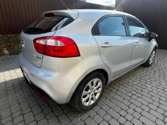 Серый Киа Рио, объемом двигателя 1.1 л и пробегом 217 тыс. км за 5400 $, фото 7 на Automoto.ua
