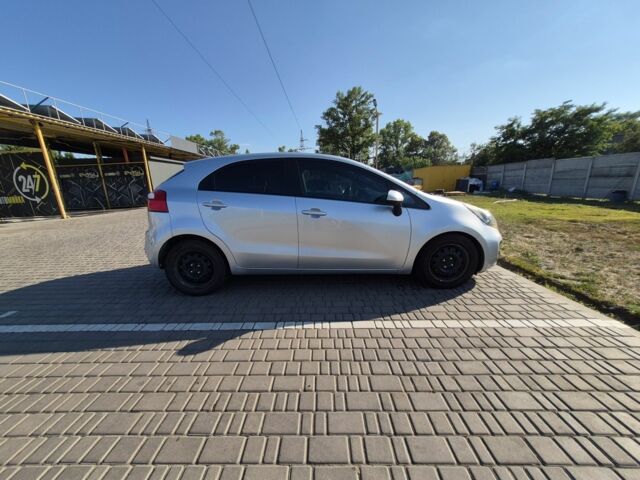 Серый Киа Рио, объемом двигателя 1.4 л и пробегом 254 тыс. км за 6497 $, фото 6 на Automoto.ua