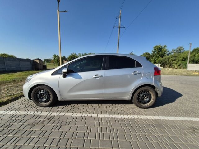 Серый Киа Рио, объемом двигателя 1.4 л и пробегом 254 тыс. км за 6497 $, фото 2 на Automoto.ua