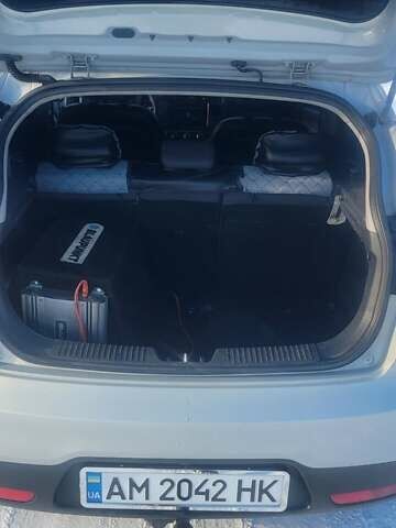 Серый Киа Рио, объемом двигателя 1.12 л и пробегом 208 тыс. км за 6600 $, фото 7 на Automoto.ua