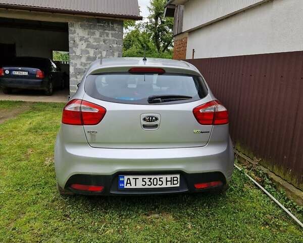 Серый Киа Рио, объемом двигателя 1.12 л и пробегом 260 тыс. км за 5500 $, фото 2 на Automoto.ua