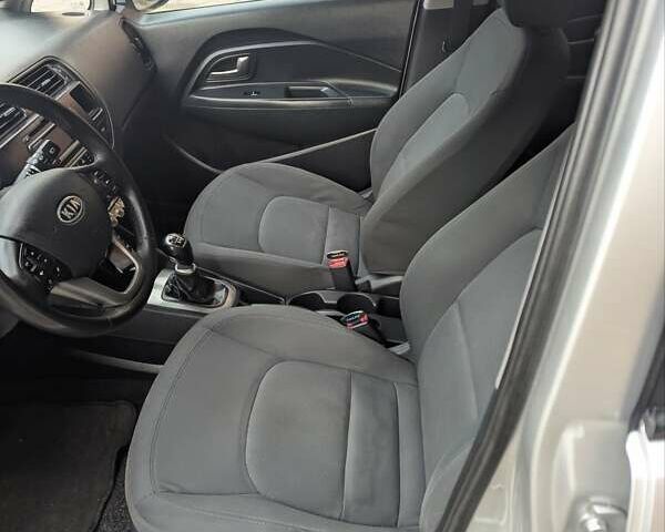 Серый Киа Рио, объемом двигателя 1.12 л и пробегом 244 тыс. км за 4850 $, фото 23 на Automoto.ua