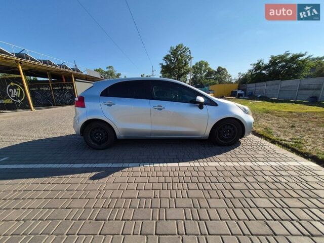Серый Киа Рио, объемом двигателя 1.4 л и пробегом 254 тыс. км за 6500 $, фото 7 на Automoto.ua